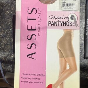 🌙 B43 - SPANX Nude panty hose